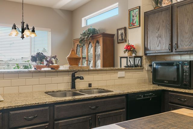 4070 Mora River Avenue SW, Los Lunas, NM 87031