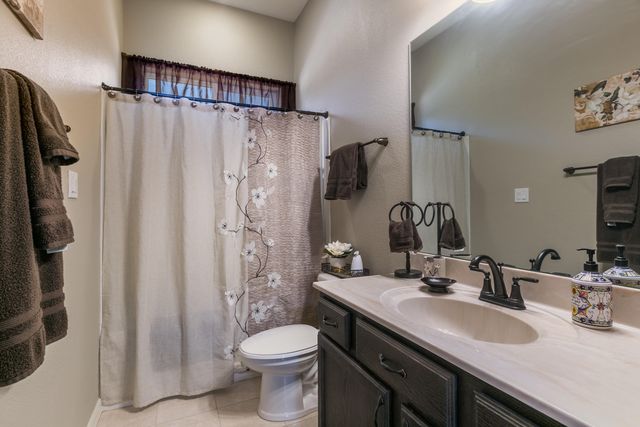 4070 Mora River Avenue SW, Los Lunas, NM 87031