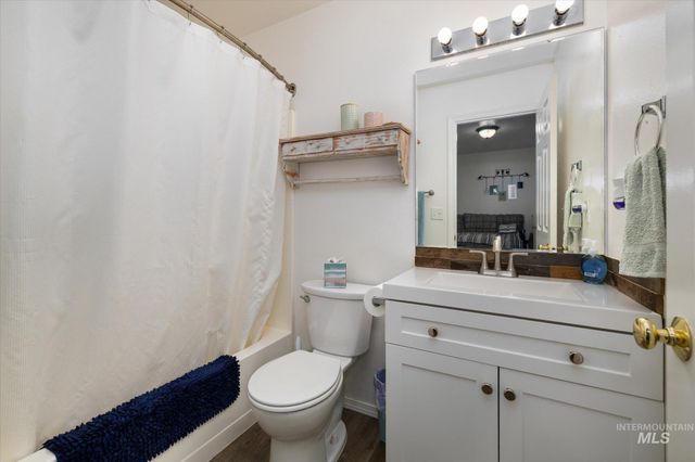 704 E Dooley Lane, Nampa, ID 83686