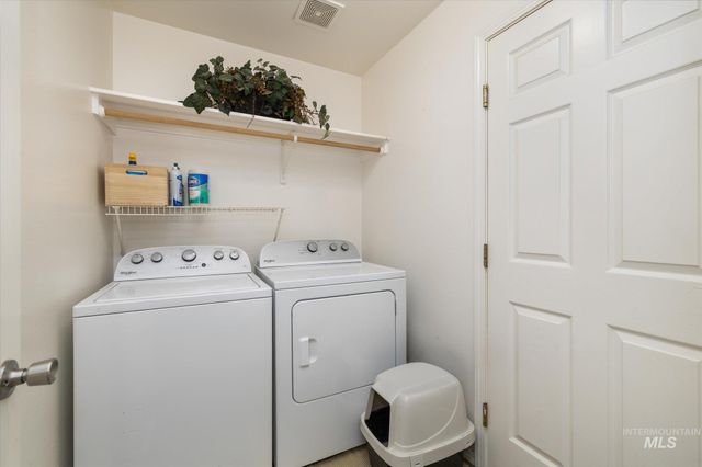 704 E Dooley Lane, Nampa, ID 83686