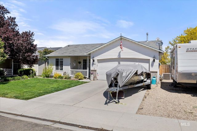 704 E Dooley Lane, Nampa, ID 83686