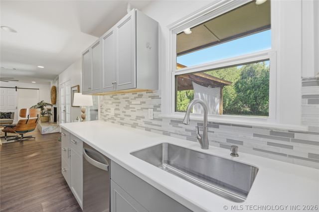 5815 E 46th Place, Tulsa, OK 74135