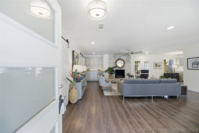5815 E 46th Place, Tulsa, OK 74135