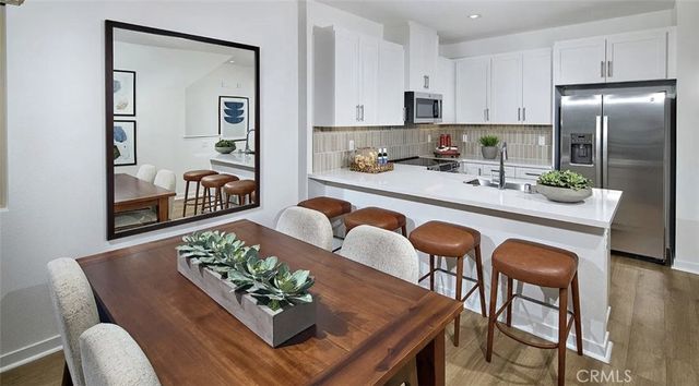 1330 W Oakcrest Paseo, Ontario, CA 91762