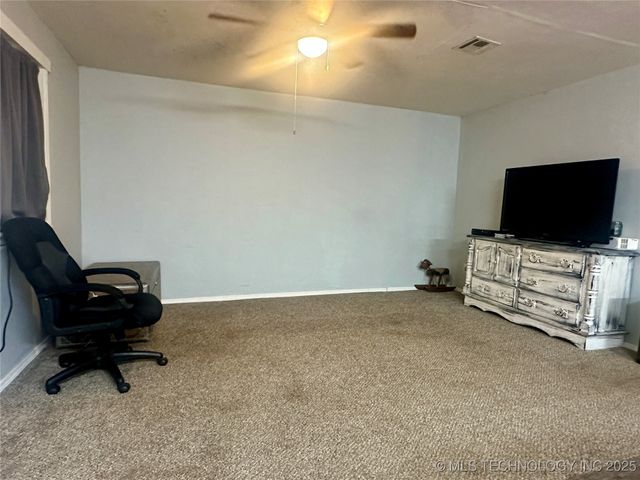 417875 Bettys Lane, Checotah, OK 74426