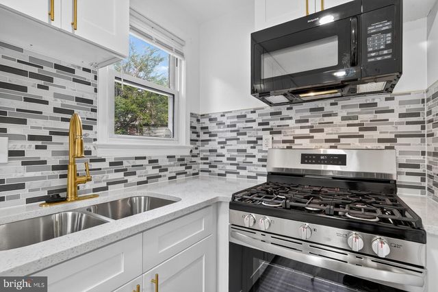 9216 51ST AVE, College Park, MD 20740
