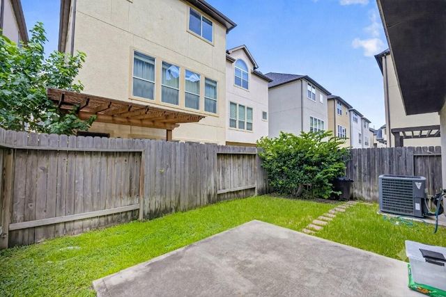 2707 Shadybrook Meadow Drive, Houston, TX 77080