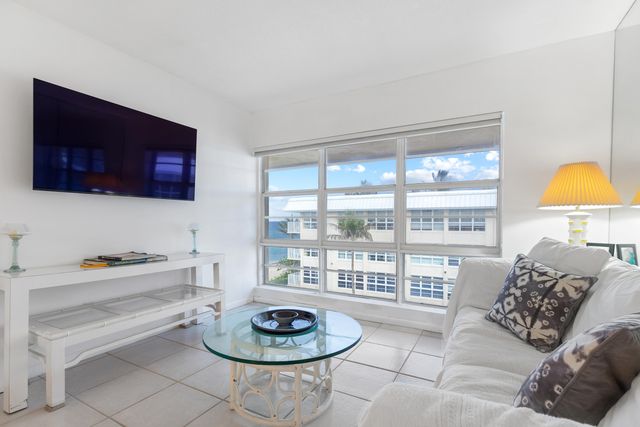 3851 N Ocean Boulevard Unit 404, Delray Beach, FL 33483