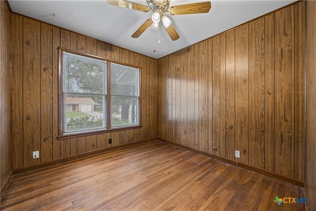914 Plum Street, Lockhart, TX 78644