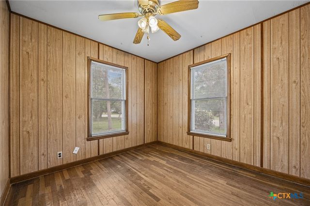 914 Plum Street, Lockhart, TX 78644