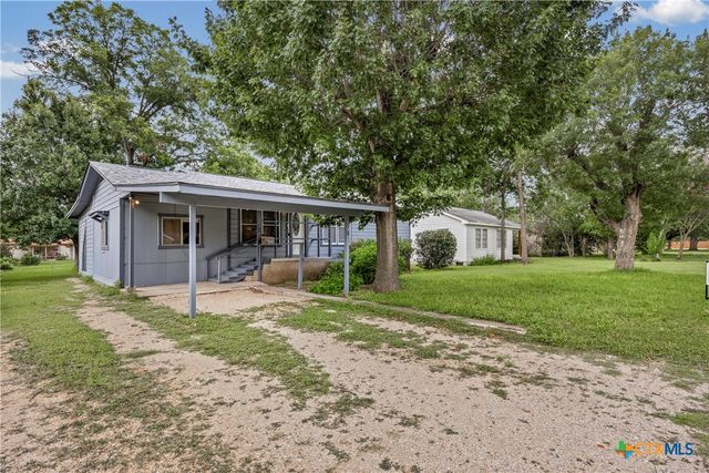 914 Plum Street, Lockhart, TX 78644