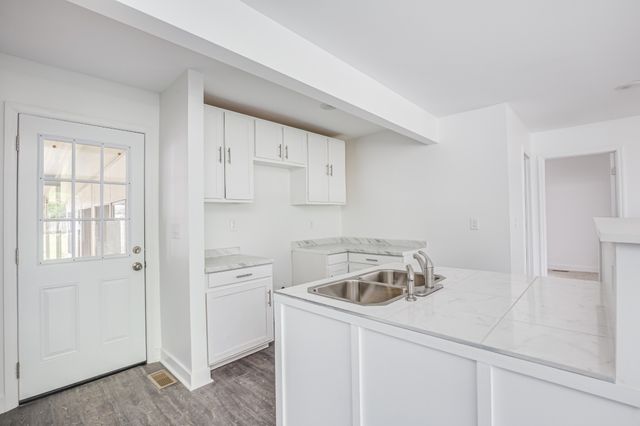 249 Sunrise Ave, Nashville, TN 37211