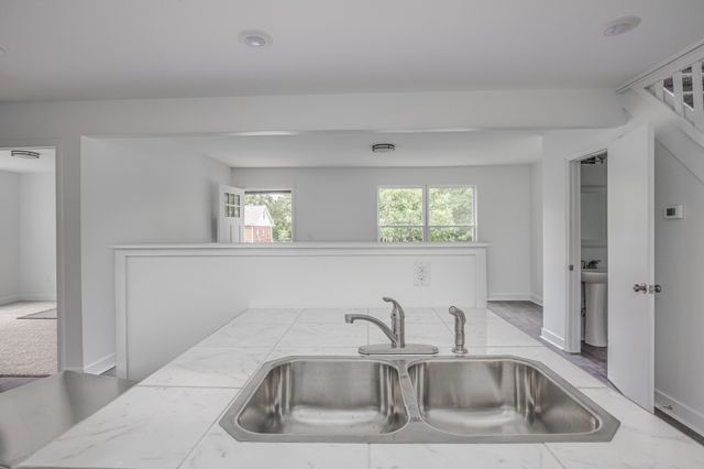 249 Sunrise Ave, Nashville, TN 37211