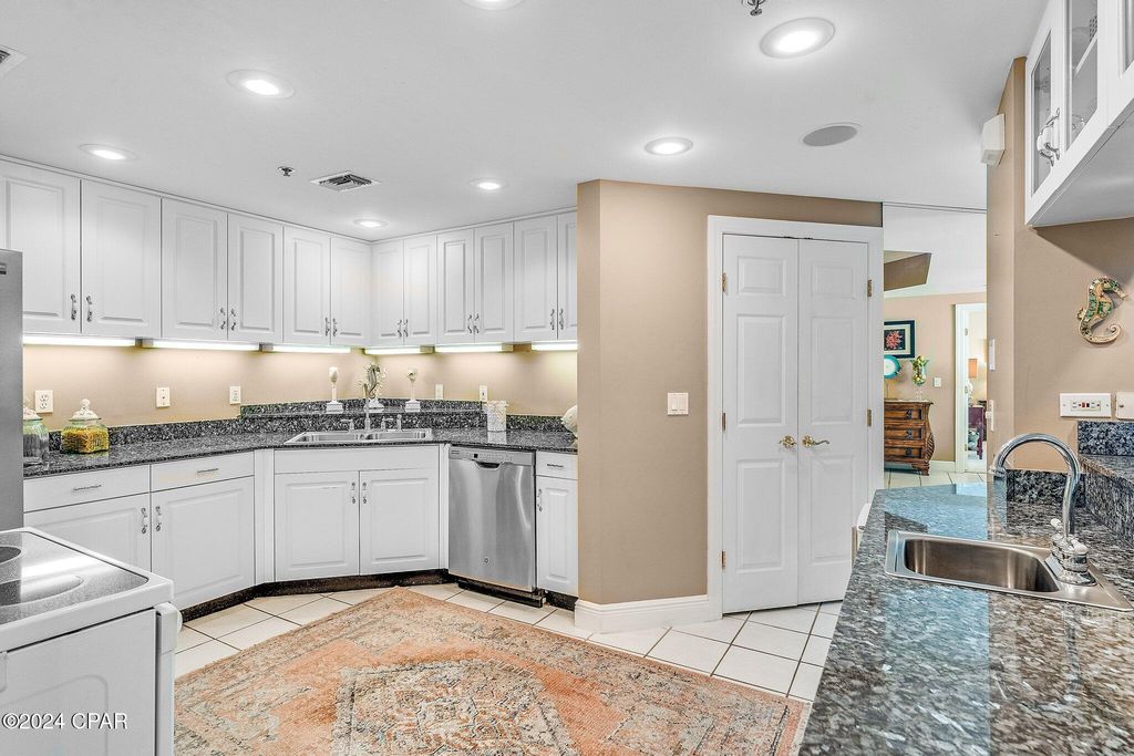 Image 13 of property listing at 6415 Thomas Drive 1203, Panama City Beach, FL 32408