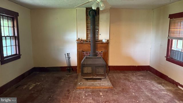 25 COLEMAN HILL RD, Washington, NJ 07882