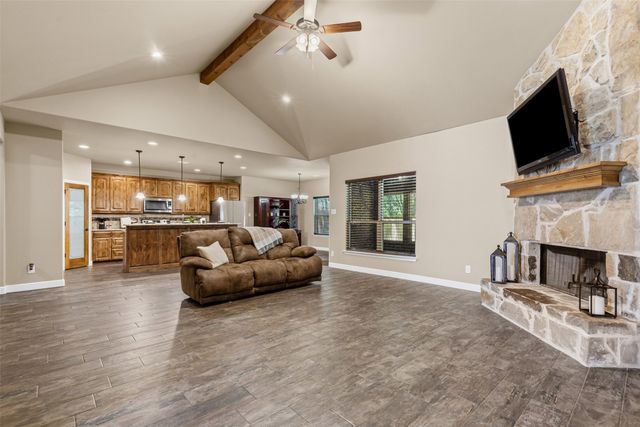 308 Donna Circle, Granbury, TX 76049