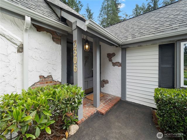 3306 217th Place SE, Sammamish, WA 98075
