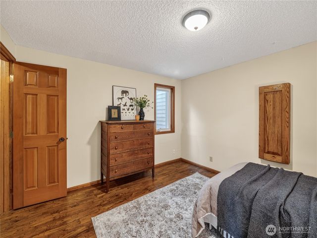 3306 217th Place SE, Sammamish, WA 98075