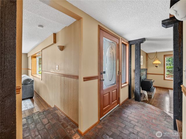 3306 217th Place SE, Sammamish, WA 98075