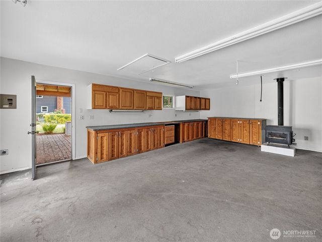 3306 217th Place SE, Sammamish, WA 98075
