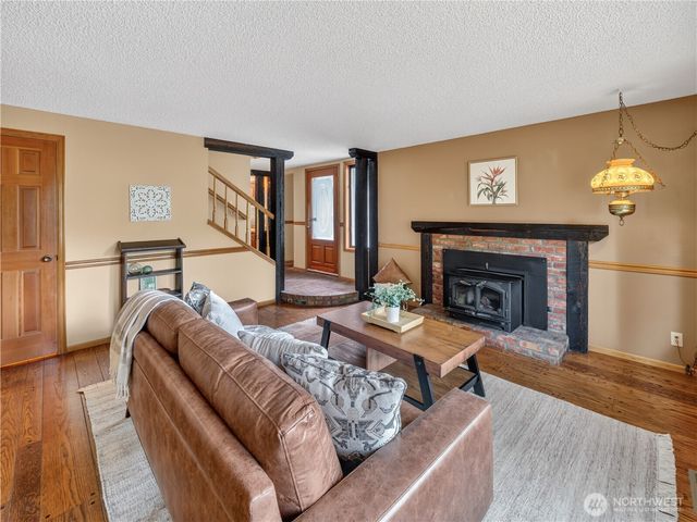 3306 217th Place SE, Sammamish, WA 98075
