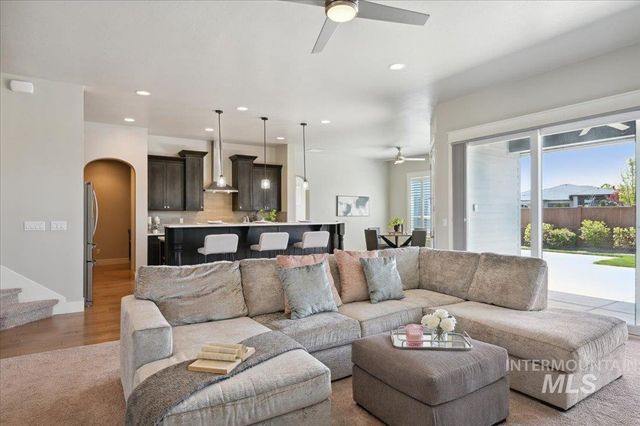 10103 W Twisted Vine Ct, Star, ID 83669