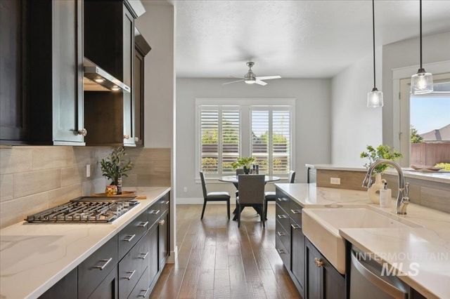 10103 W Twisted Vine Ct, Star, ID 83669