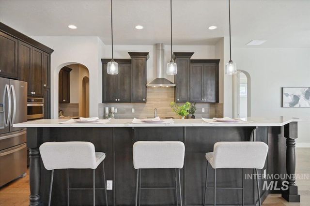 10103 W Twisted Vine Ct, Star, ID 83669