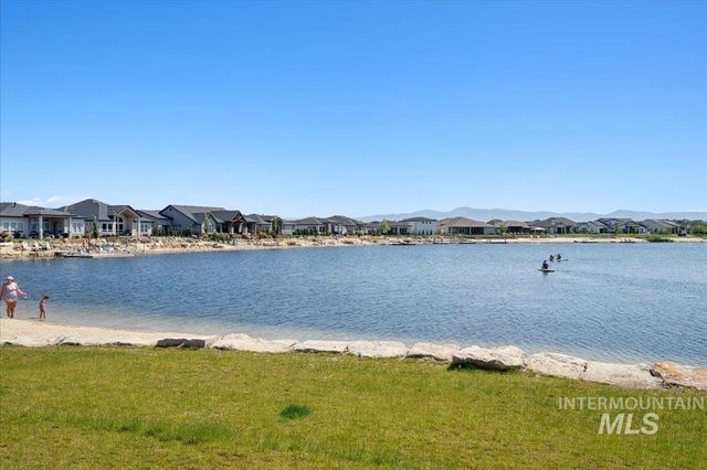 10103 W Twisted Vine Ct, Star, ID 83669