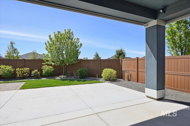 10103 W Twisted Vine Ct, Star, ID 83669
