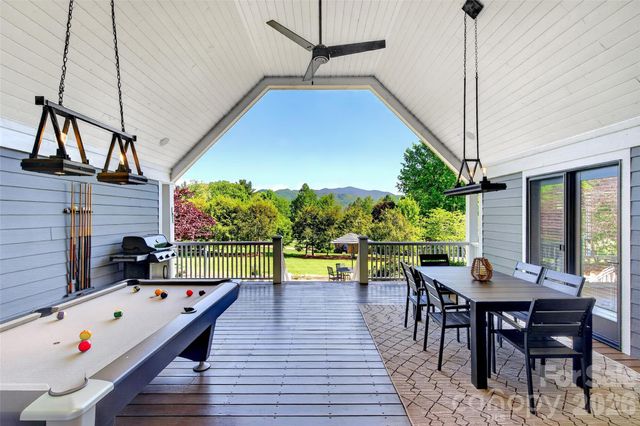 120 Old Lakey Gap Road, Black Mountain, NC 28711