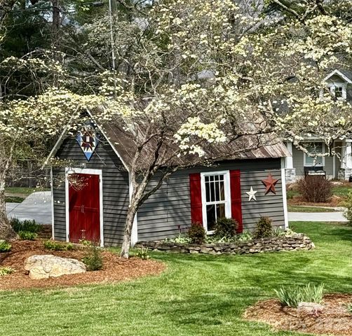 120 Old Lakey Gap Road, Black Mountain, NC 28711