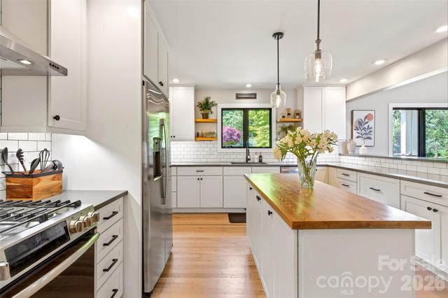 120 Old Lakey Gap Road, Black Mountain, NC 28711