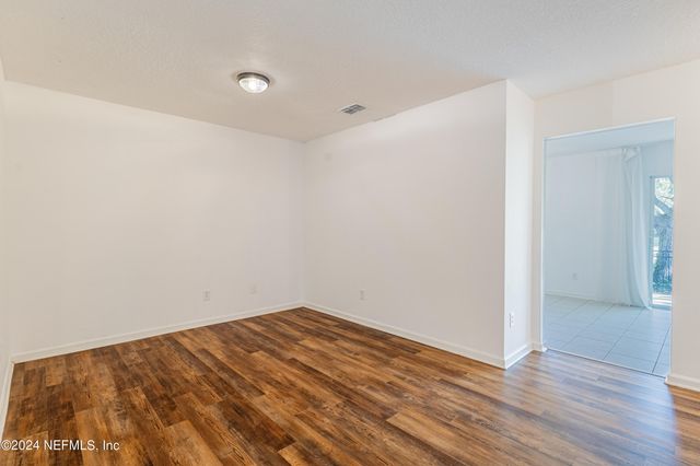 1630 VINELAND Circle B, Fleming Island, FL 32003