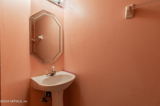1630 VINELAND Circle B, Fleming Island, FL 32003
