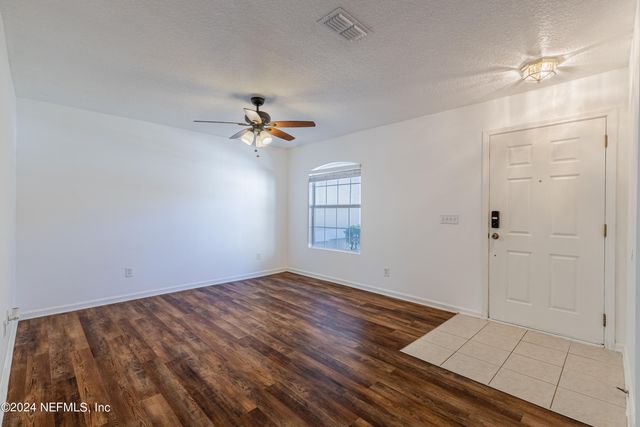1630 VINELAND Circle B, Fleming Island, FL 32003