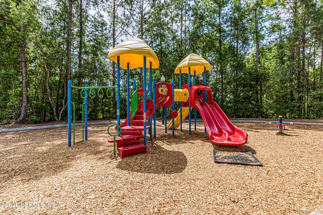 1630 VINELAND Circle B, Fleming Island, FL 32003