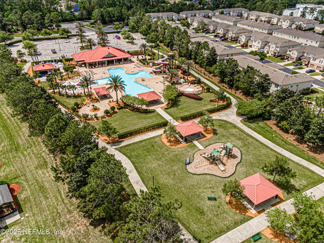 1630 VINELAND Circle B, Fleming Island, FL 32003