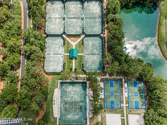 1630 VINELAND Circle B, Fleming Island, FL 32003