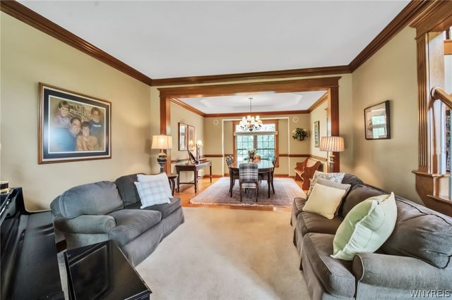 8145 Oak Leaf Lane, Clarence, NY 14221