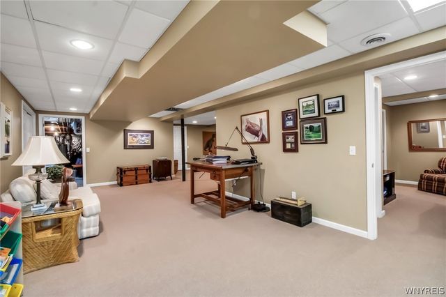 8145 Oak Leaf Lane, Clarence, NY 14221