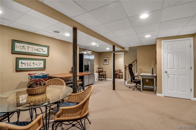 8145 Oak Leaf Lane, Clarence, NY 14221