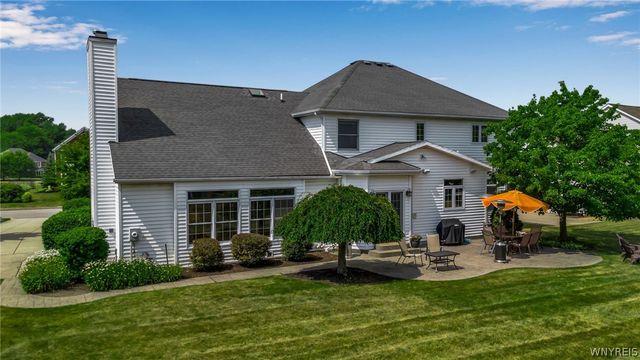 8145 Oak Leaf Lane, Clarence, NY 14221