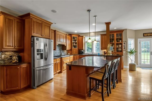 8145 Oak Leaf Lane, Clarence, NY 14221