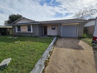 3620 Pacesetter Drive, Dallas, TX 75241