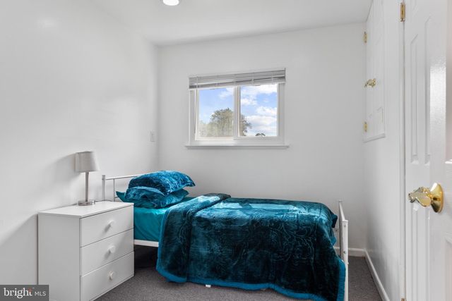 6200 COLLINSWAY RD, Catonsville, MD 21228