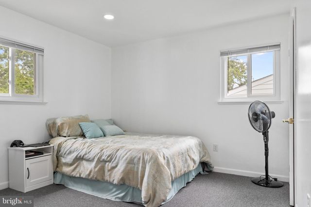 6200 COLLINSWAY RD, Catonsville, MD 21228