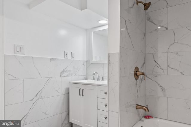 6200 COLLINSWAY RD, Catonsville, MD 21228