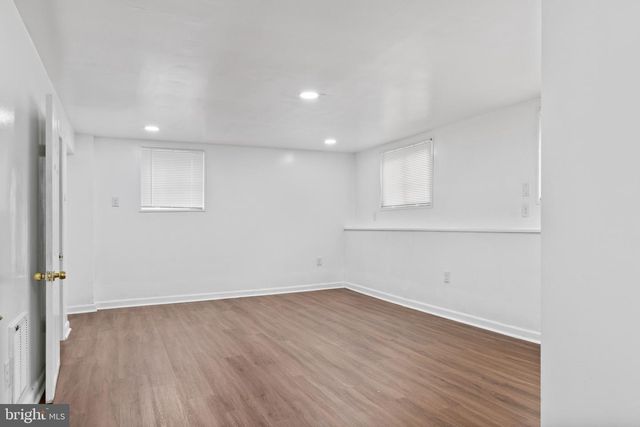 6200 COLLINSWAY RD, Catonsville, MD 21228