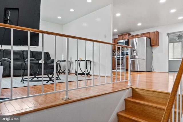 6200 COLLINSWAY RD, Catonsville, MD 21228